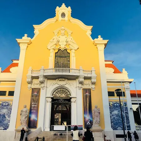 Asian Everest House * Lisbon