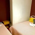 Hostel Asian Everest House Lizbona