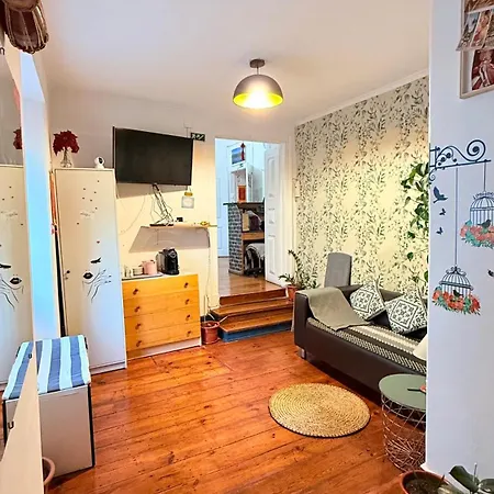 Asian Everest House Хостел