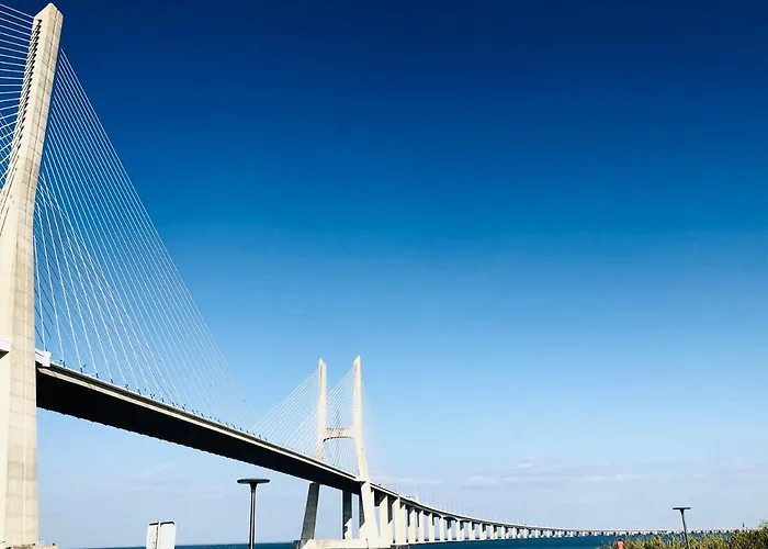 Asian Everest House Hostel *