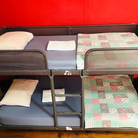 Asian Everest House Hostel *