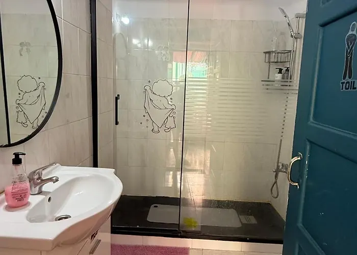 Asian Everest House Hostel Lisboa