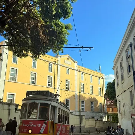 Asian Everest House Hostel *